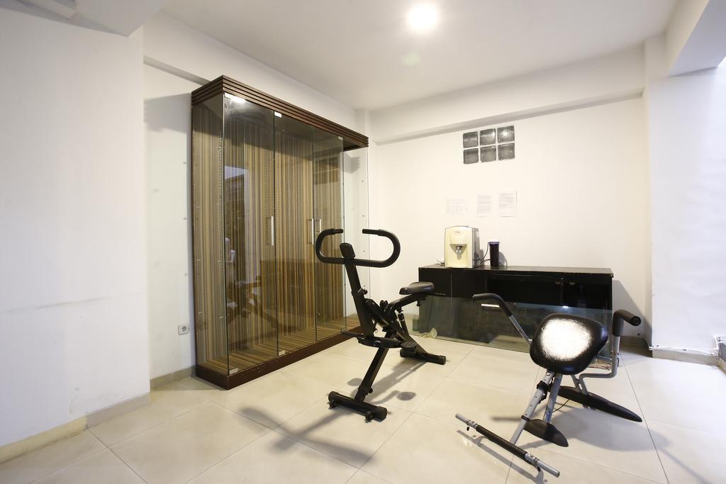 Reddoorz Near Cilandak Town Square Hotel Jakarta Exterior foto