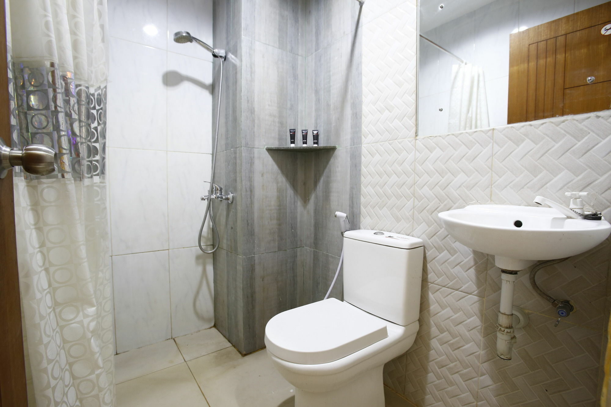 Reddoorz Near Cilandak Town Square Hotel Jakarta Exterior foto